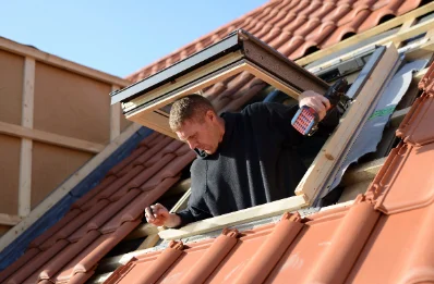 Pose de fenêtres de toit Velux à Moyvillers